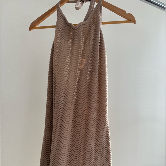 PrettyLittleThing Wave Knit Mini Dress - Picture 3 of 9